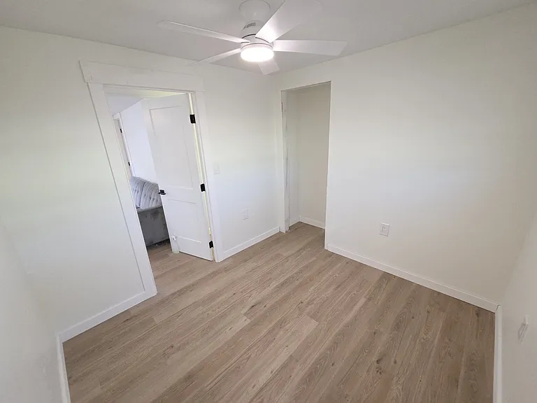 150 Old Englewood Rd #5 — Photo 11