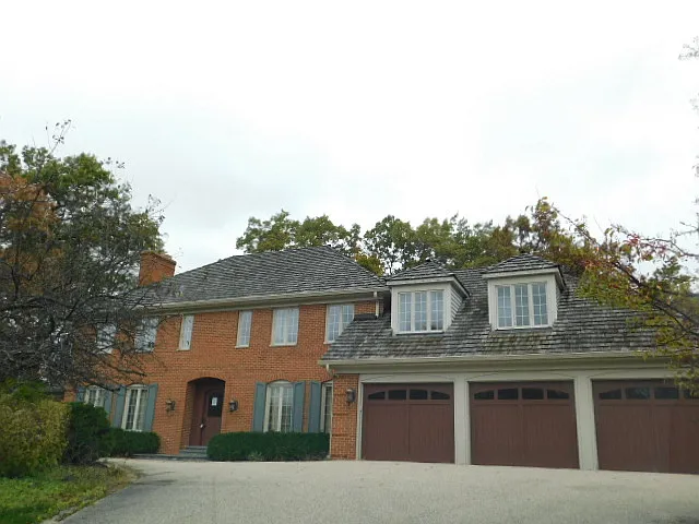 840 McCormick Dr photo 1