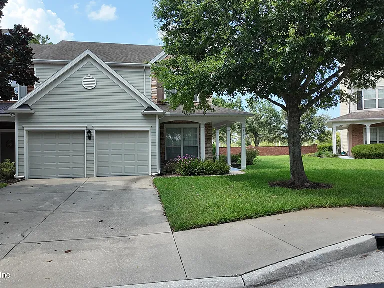 11015 Castlemain Cir E — Photo 1