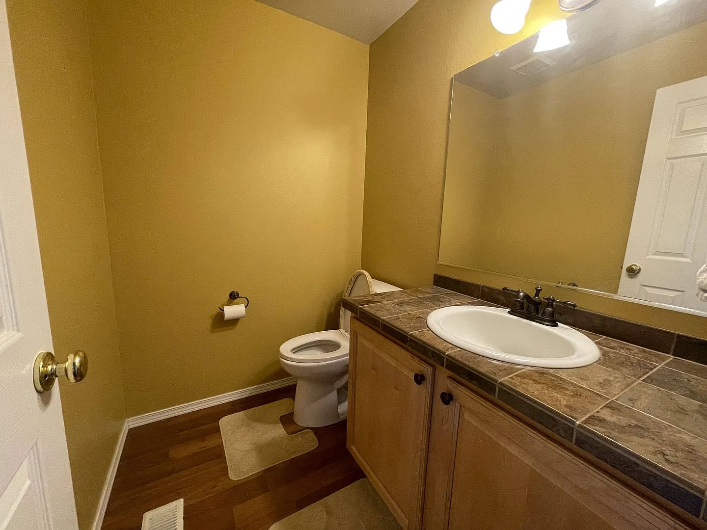 HUGE craftsman 3bed 2Bath home in the heart of Bethany. — Photo 4