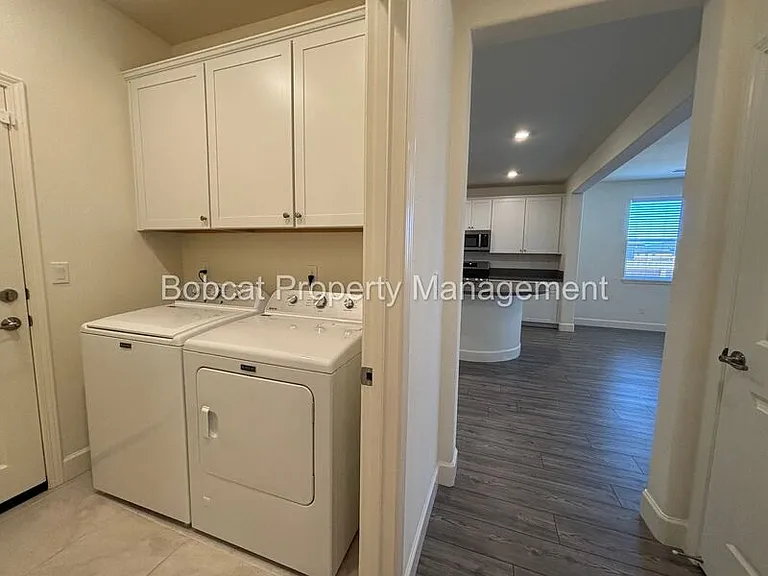1097 Dapple Dr — Photo 17