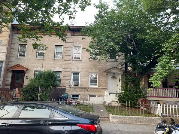 23 Kenilworth Pl, Brooklyn, NY 11210