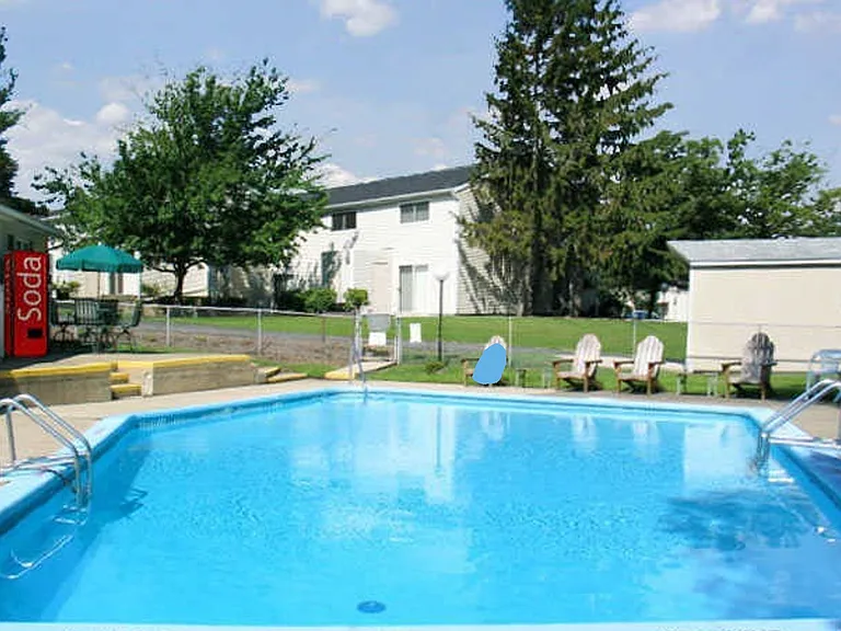 Cedar Village Apartments and Townhomes — Photo 4