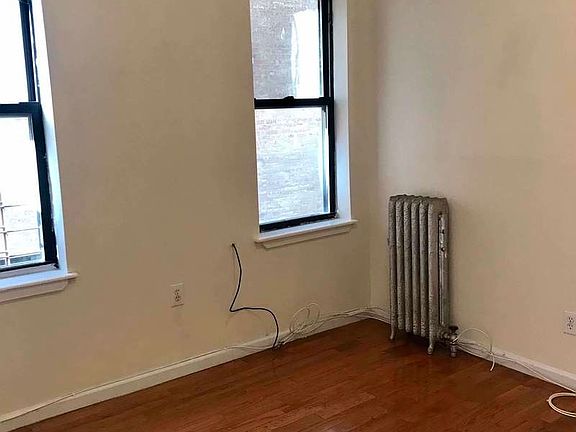 5th image of 38-12 Astoria Blvd S #4