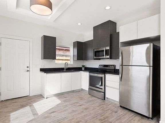 3rd image of 3711 Valeria St APT 4