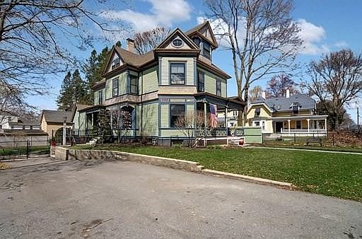 2nd image of 138 Walnut St