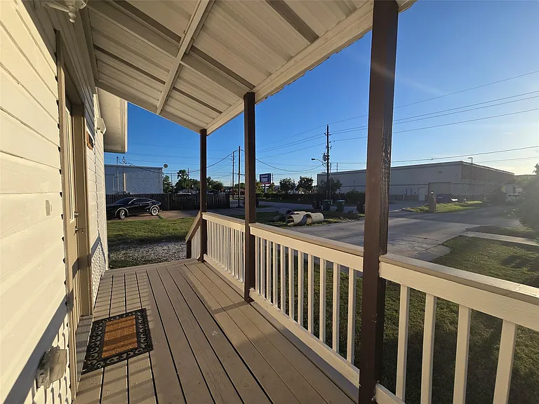 19736 Dunbar Ave — Photo 16