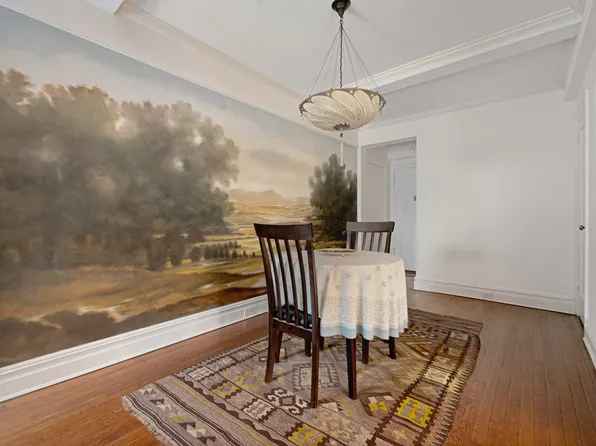 434 East 52nd Street image 7 of 15