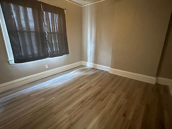 3rd image of 322 Wyoming St #B