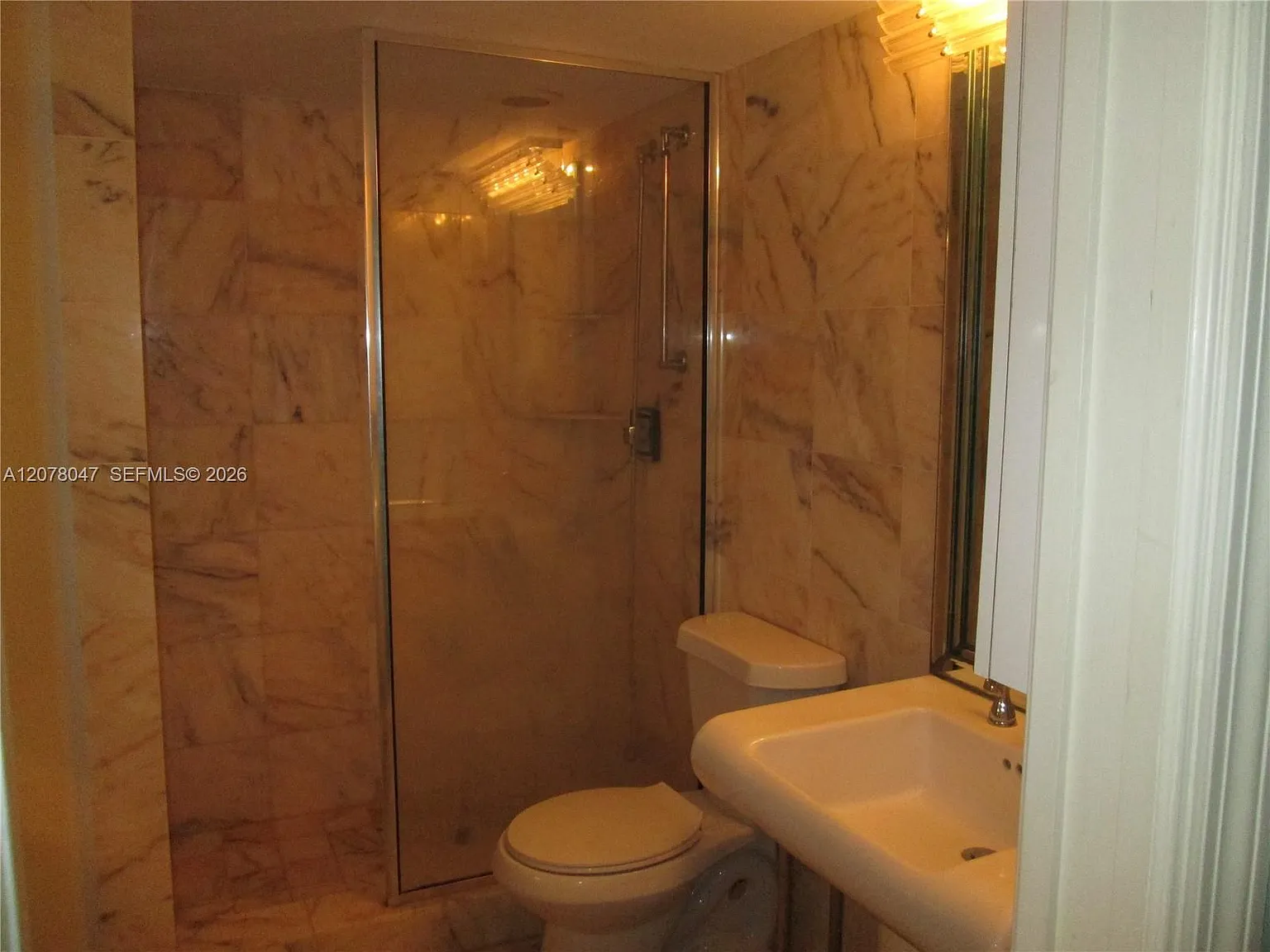 Royal Mariner Condo — Photo 4
