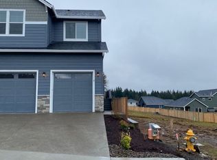 1788 NE Gilbert Ln #B, Estacada, OR 97023