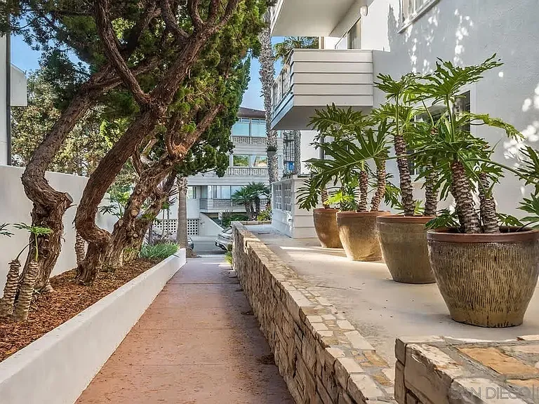 245 Coast Blvd #D2 — Photo 26