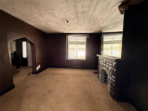 4th image of 420 Parkwood Rd