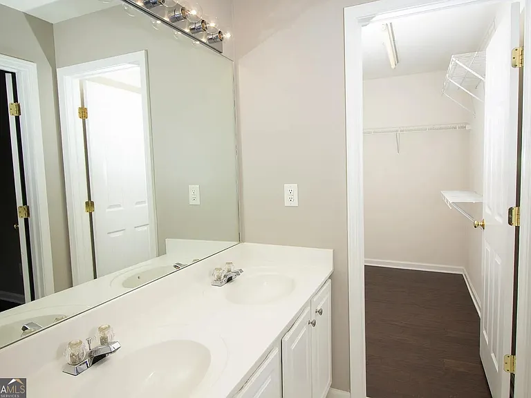 5142 Manerdale Dr SE — Photo 9