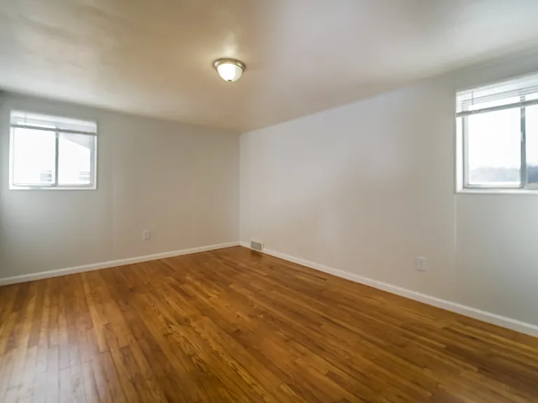 211 Andora Dr — Photo 6