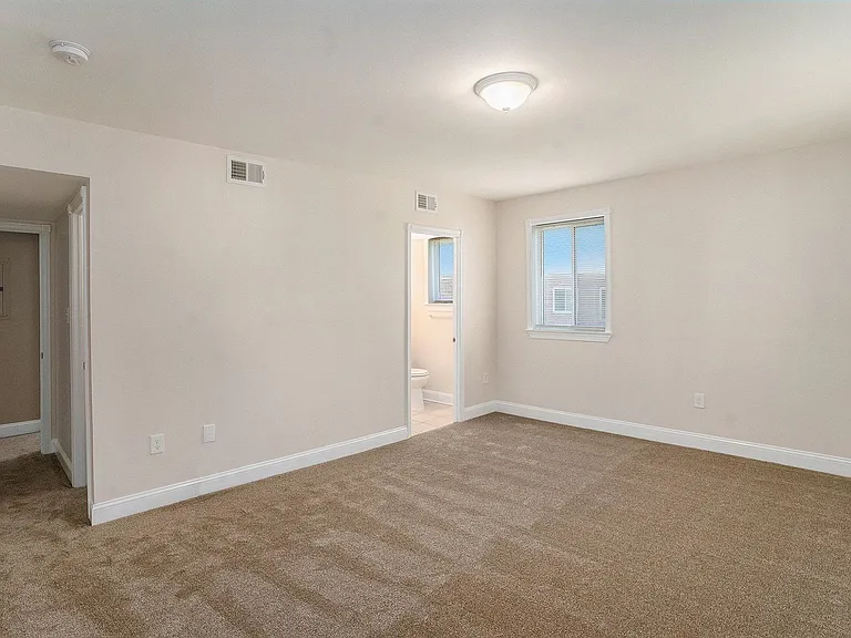 Maple Court Apartments — Photo 54