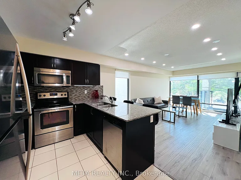 138 Widdicombe Hill Blvd #701 — Photo 11