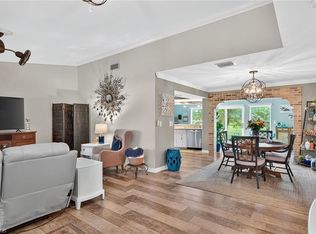 107 Round Key Cir UNIT E-9, Naples, FL 34112