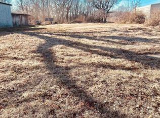 609 Menor St, Winfield, KS 67156