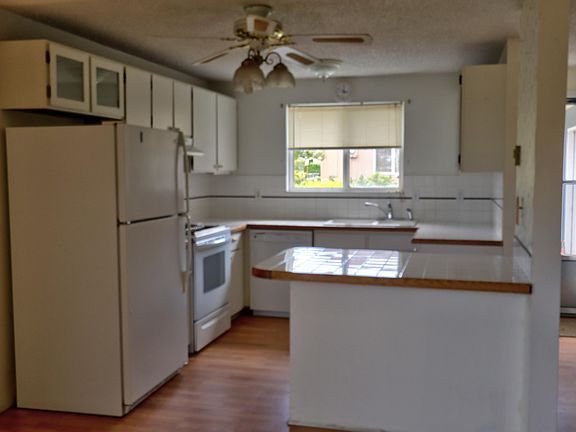 3rd image of 960 SE Ball Blvd