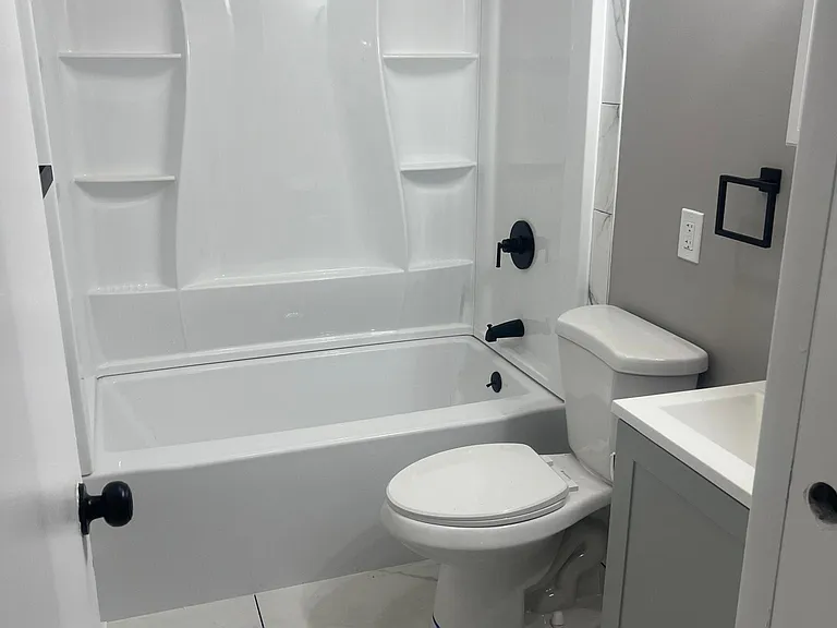 124 Spruce Ln — Photo 9