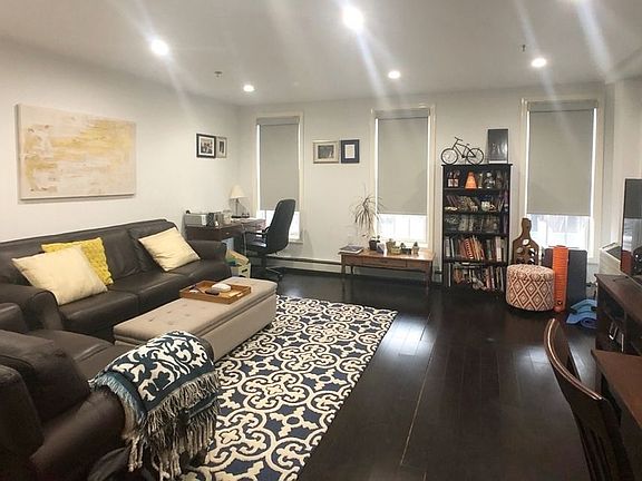 4th image of 2633 14th St APT 2
