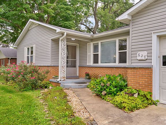 4th image of 628 W Westview Street