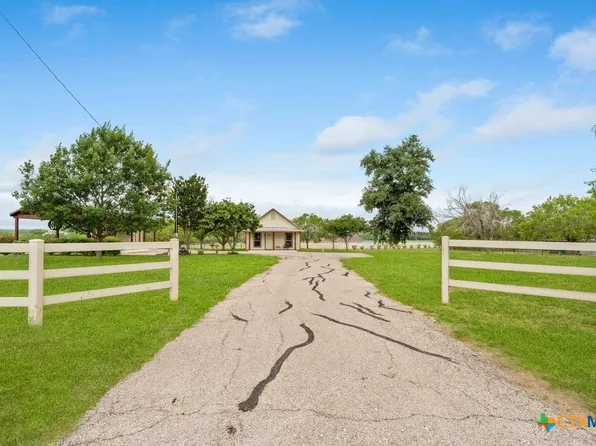 14830 Fm 1346, Saint Hedwig, TX 78152