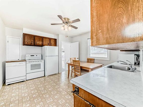 4th image of 8315 N Bowness Rd NW