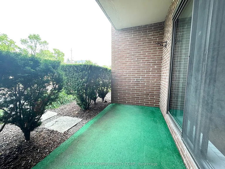 82 Millside Dr #105 — Photo 17