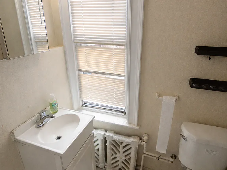 1330 W Hunting Park Ave #2 — Photo 13