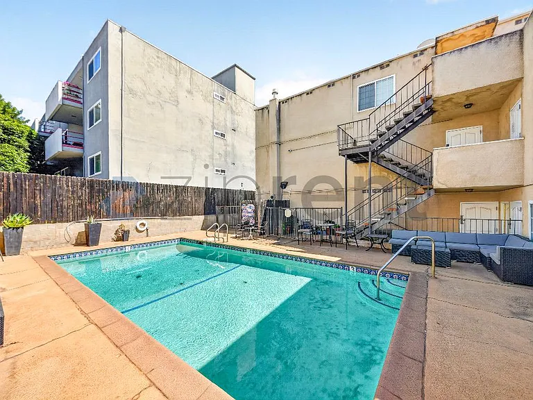 14335 Huston St #C — Photo 19
