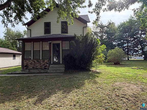 2nd image of 331 SW Park St
