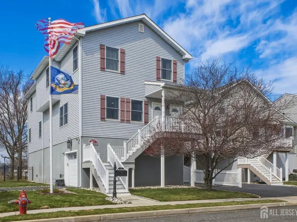 911 Harris Ave, Union Beach, NJ 07735