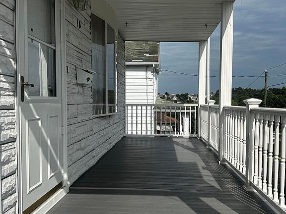 3rd image of 18 Charles St