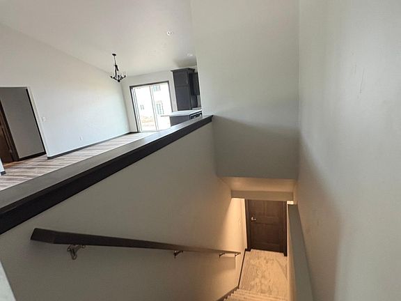 5th image of 929 Constellation Way