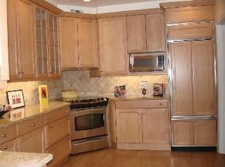 3247 Sutton Pl NW APT C, Washington, DC 20016