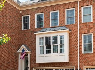 10665 Yorktown Ct, Fairfax, VA 22030