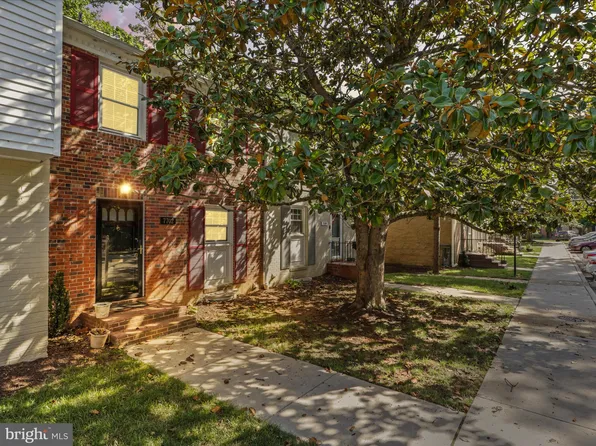 7702 Tiverton Dr #7702, Springfield, VA 22152