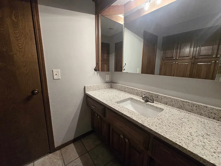 4009 Cherry Hill Ln — Photo 20