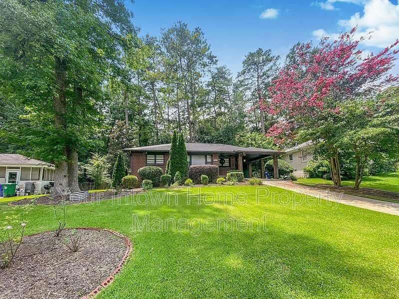 1st image of 1597 Stanford Way