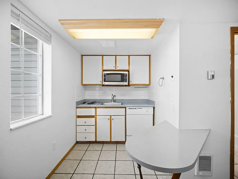 Northside Lofts Fully Updated 1 Bedroom Apartment in North Spokane — Photo 13