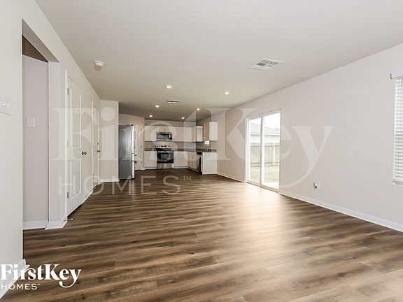 4th image of 17640 Cedar Crest Dr