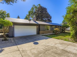 1014 E 6th St, Newberg, OR 97132