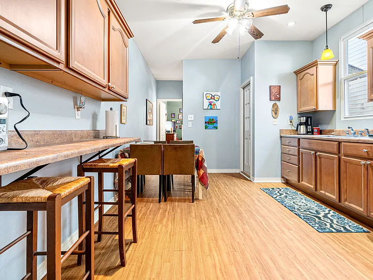 335 Angela St — Photo 15