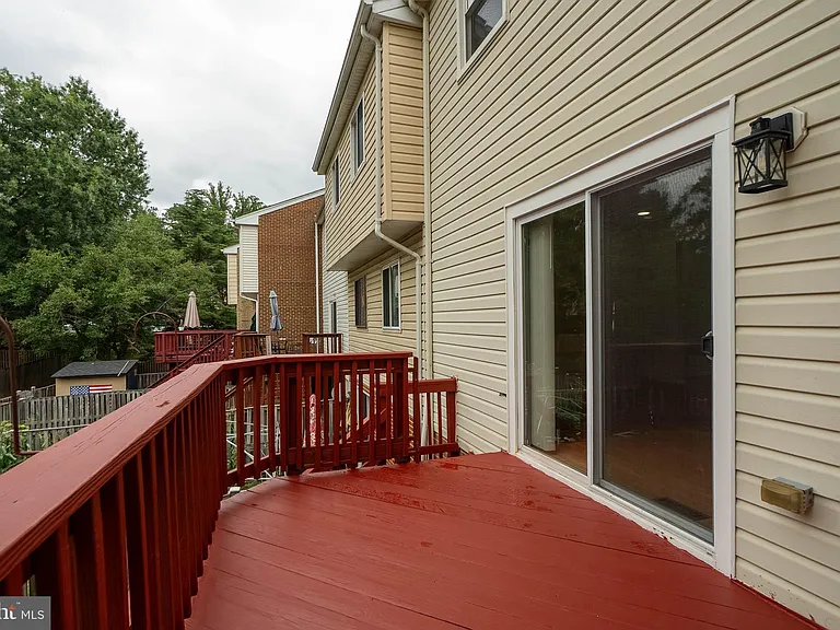 5844 Banning Pl — Photo 34