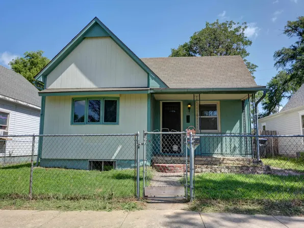 322 SW 2nd St, Newton, KS 67114