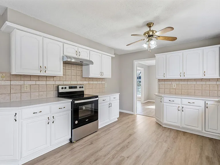 4106 Cypress Hill Dr — Photo 16