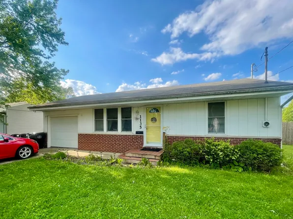 1135 Roselawn Dr, Paxton, IL 60957