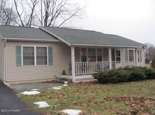 509 9th St, Matamoras, PA 18336